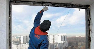 Демонтаж остекления балкона в Зеленокумске - цена от 565 руб. - Сварной-Злм